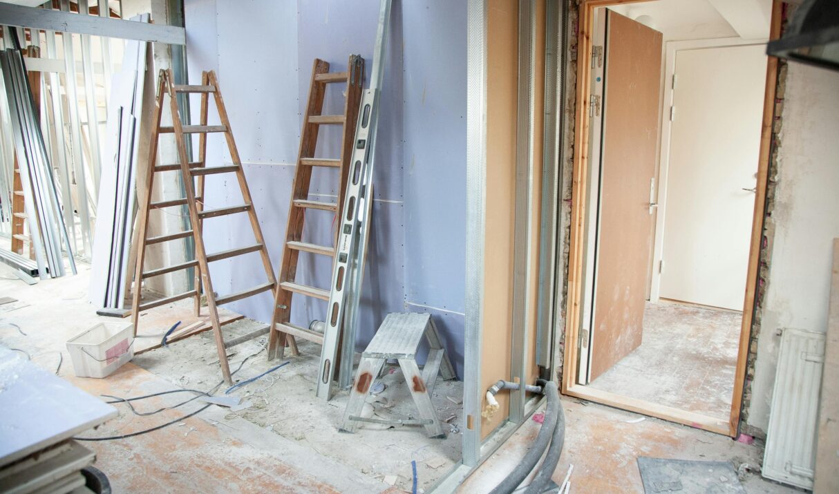 7 Common Causes of Summer Mold in Your Home